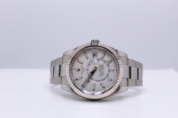 Rolex Sky-Dweller , 42mm, White Dial - 326934 - 2017 - Unworn