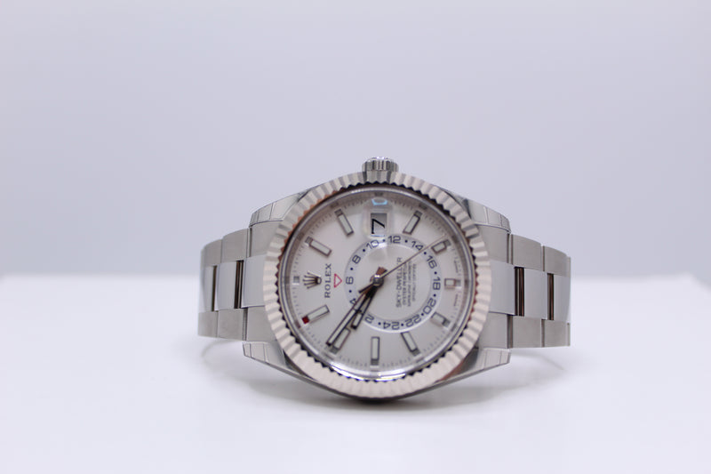 Rolex Sky-Dweller , 42mm, White Dial - 326934 - 2017 - Unworn